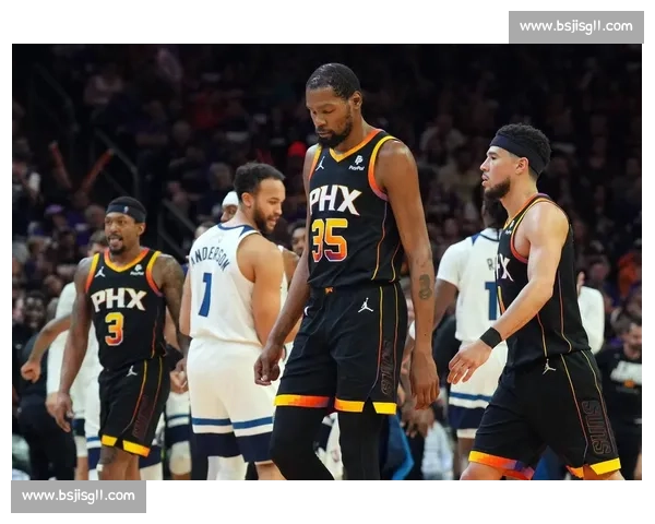 太阳官方庆生!比尔 32 岁焕发新生,高效赛季再证全明星价值 太阳官方庆生!比尔 32 岁焕发新生,高效赛季再证全明星价值