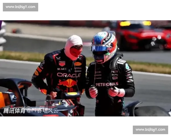 安东内利头盔视角:首圈追尾维斯塔潘瞬间全记录 安东内利头盔视角:首圈追尾维斯塔潘瞬间全记录