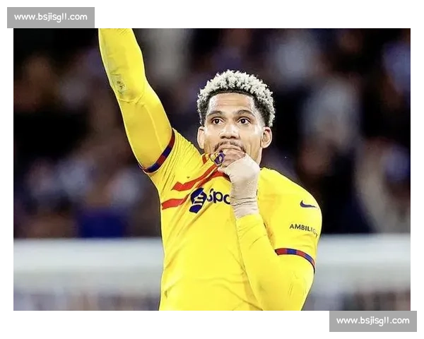 巴萨球探总监阿劳霍离任致谢:德科信任铸就辉煌,三年两夺西甲冠军 巴萨球探总监阿劳霍离任致谢:德科信任铸就辉煌,三年两夺西甲冠军