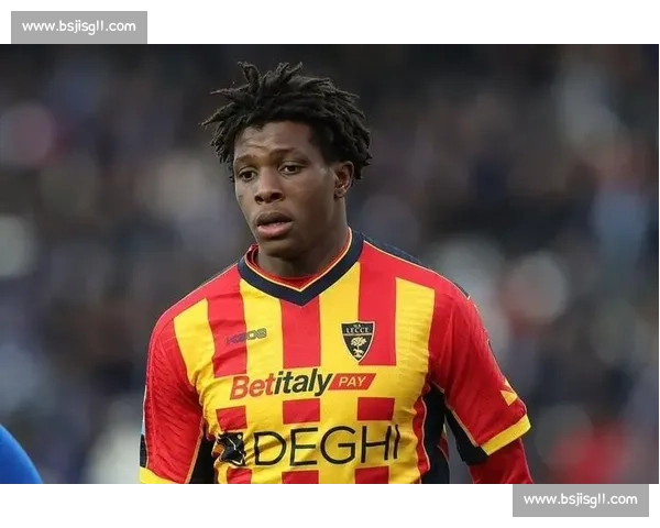 多古：曼联庞大球迷群体下的成长法则