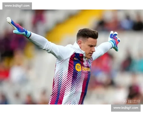 特尔施特根度假暗藏转会玄机？巴萨门神未来何去何从