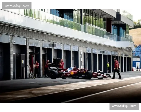 周冠宇助力法拉利完成 2026 赛季雨胎测试，SF-25 赛道表现获赞